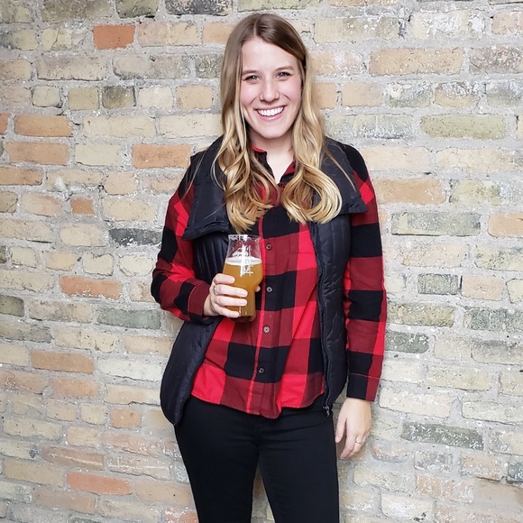 Meet your Posher, Amanda - Picture 2 of 4